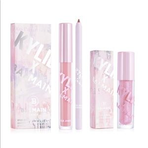 Kylie Balmain lipstick Kit